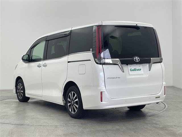 エスクァイア Gi プレミアムパッケージ ブラックテーラード 純正9型ナビ 純正12.1型後席モニター バックカメラ 衝突被害軽減ブレーキ 両側電動スライドドア 前後ドラレコ ビルトインETC ハーフレザーシート シートヒーター ハンドルヒーター LED 禁煙車(20枚目)