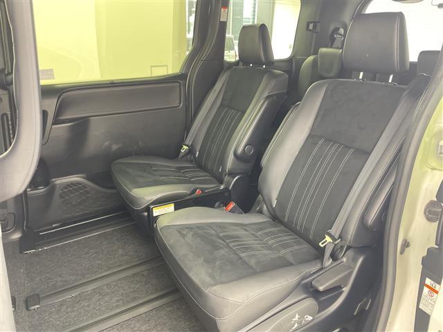 エスクァイア Gi プレミアムパッケージ ブラックテーラード 純正9型ナビ 純正12.1型後席モニター バックカメラ 衝突被害軽減ブレーキ 両側電動スライドドア 前後ドラレコ ビルトインETC ハーフレザーシート シートヒーター ハンドルヒーター LED 禁煙車(35枚目)