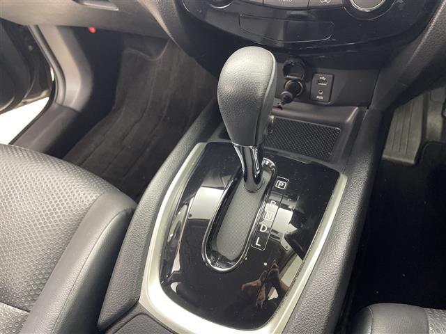 エクストレイル 20Xt エマージェンシーブレーキパッケージ 純正ナビ フルセグTV 全周囲カメラ 電動リアゲート ダウンヒルアシストコントロール レザーシート シートヒーター エアーシート ステアリングスイッチ クルーズコントロール ビルトインETC 禁煙車(18枚目)