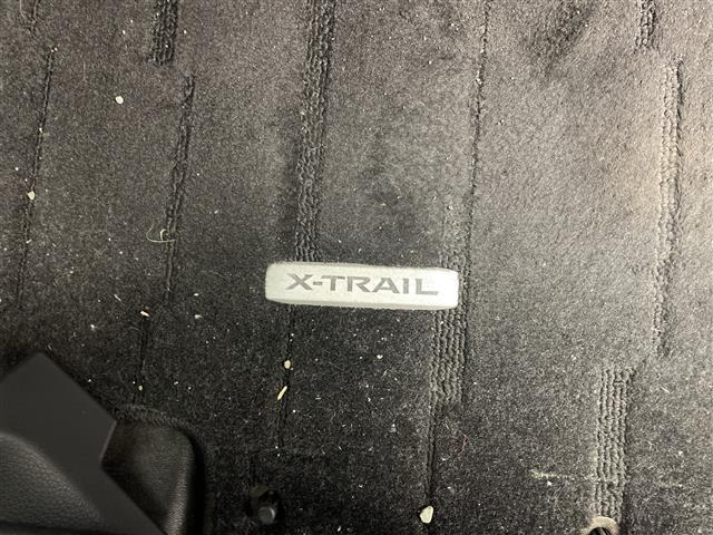 エクストレイル 20Xt エマージェンシーブレーキパッケージ 純正ナビ フルセグTV 全周囲カメラ 電動リアゲート ダウンヒルアシストコントロール レザーシート シートヒーター エアーシート ステアリングスイッチ クルーズコントロール ビルトインETC 禁煙車(40枚目)