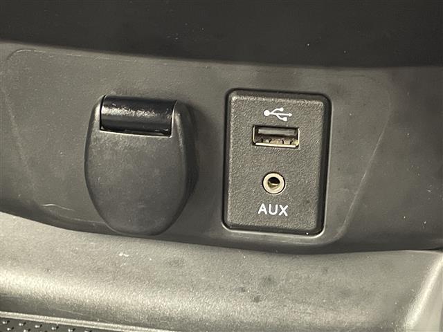 エクストレイル 20Xtt エマージェンシーブレーキパッケージ 純正ナビ 4WD 全周囲カメラ 電動リアゲート クルーズコントロール BSM レーンキープアシスト 前後ドラレコ ETC 前席シートヒーター ダウンヒルアシスト コーナーセンサー スマートキ 禁煙車(26枚目)