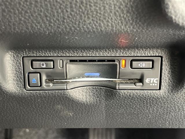 シエンタ ハイブリッドZ 登録済未使用車 純正10.5型ナビ 全周囲カメラ 両側電動スライド アダプティブクルーズコントロール 衝突被害軽減ブレーキ ビルトインETC ステアリングヒーター BSM LED スマートキー 禁煙車(11枚目)