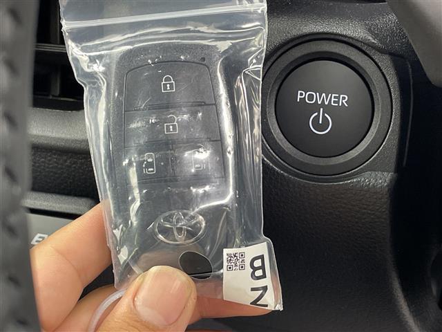 シエンタ ハイブリッドZ 登録済未使用車 純正10.5型ナビ 全周囲カメラ 両側電動スライド アダプティブクルーズコントロール 衝突被害軽減ブレーキ ビルトインETC ステアリングヒーター BSM LED スマートキー 禁煙車(13枚目)