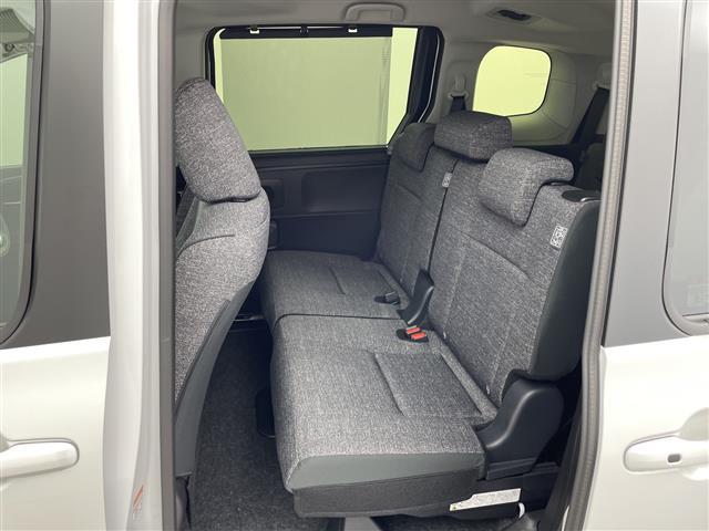 シエンタ ハイブリッドZ 登録済未使用車 純正10.5型ナビ 全周囲カメラ 両側電動スライド アダプティブクルーズコントロール 衝突被害軽減ブレーキ ビルトインETC ステアリングヒーター BSM LED スマートキー 禁煙車(33枚目)