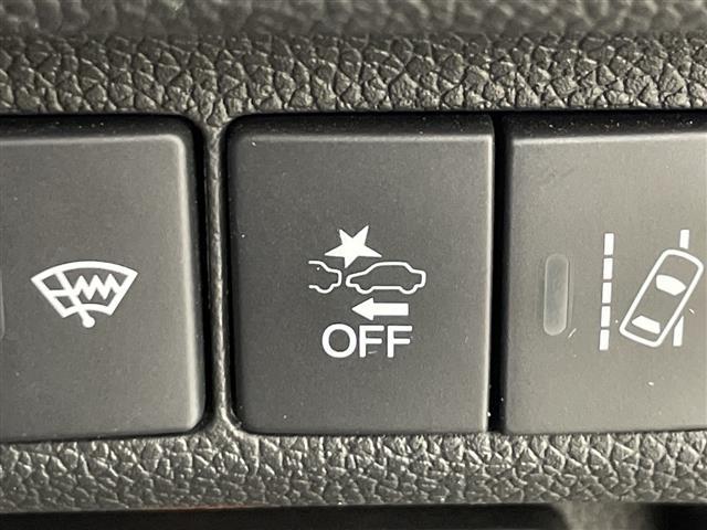 フリードハイブリッド ハイブリッド・ＥＸ　純正７インチナビ　両側パワースライドドア　クルーズコントロール　ハーフレザーシート　シートヒーター　コーナーセンサー　レーンキープアシスト　衝突軽減　横滑り防止　ＥＴＣ　純正ドラレコ　禁煙車（4枚目）