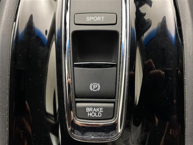 ヴェゼル ハイブリッドZ 純正7型ナビ ワンセグTV バックカメラ シートヒーター ハーフレザーシート クルーズコントロール パドルシフト ステアリングスイッチ プッシュスタート スタッドレスタイヤ4本積込 ETC 禁煙車(13枚目)