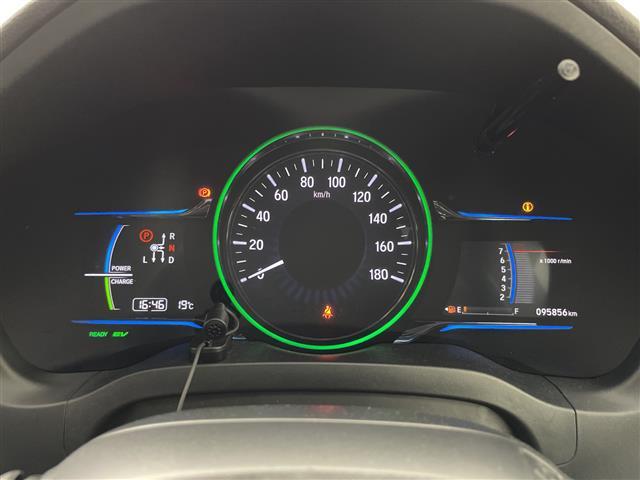 ヴェゼル ハイブリッドZ 純正7型ナビ ワンセグTV バックカメラ シートヒーター ハーフレザーシート クルーズコントロール パドルシフト ステアリングスイッチ プッシュスタート スタッドレスタイヤ4本積込 ETC 禁煙車(20枚目)