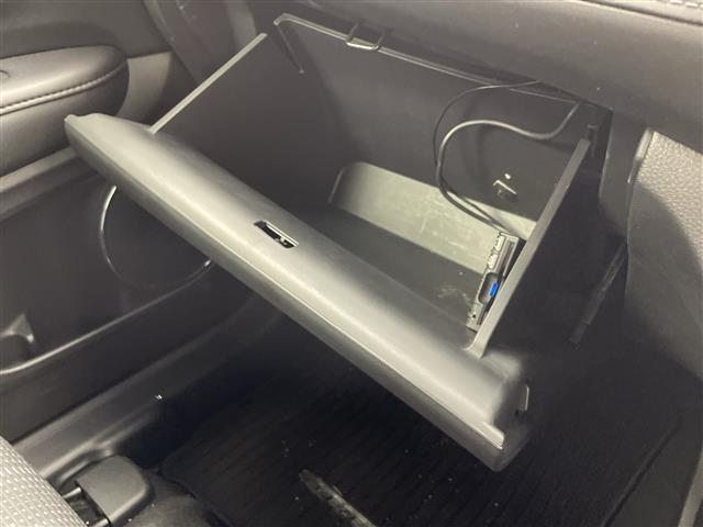 ヴェゼル ハイブリッドZ 純正7型ナビ ワンセグTV バックカメラ シートヒーター ハーフレザーシート クルーズコントロール パドルシフト ステアリングスイッチ プッシュスタート スタッドレスタイヤ4本積込 ETC 禁煙車(25枚目)