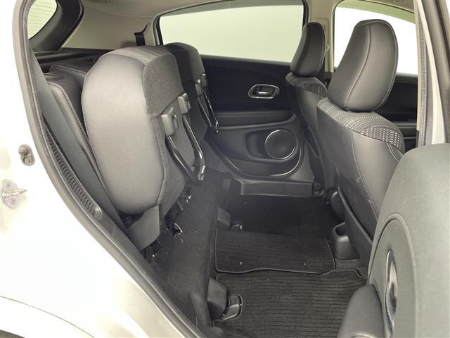 ヴェゼル ハイブリッドZ 純正7型ナビ ワンセグTV バックカメラ シートヒーター ハーフレザーシート クルーズコントロール パドルシフト ステアリングスイッチ プッシュスタート スタッドレスタイヤ4本積込 ETC 禁煙車(30枚目)