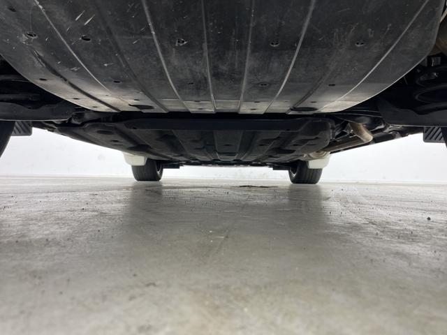 ヴェゼル ハイブリッドZ 純正7型ナビ ワンセグTV バックカメラ シートヒーター ハーフレザーシート クルーズコントロール パドルシフト ステアリングスイッチ プッシュスタート スタッドレスタイヤ4本積込 ETC 禁煙車(76枚目)