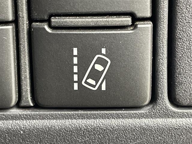 エスクァイア Ｇｉ　純正ナビ　両側電動スライドドア　クルーズコントロール　ハーフレザーシート　ウッドコンビステア　前席シートヒーター　衝突被害軽減ブレーキ　レーンキープアシスト　ＥＴＣ　ＬＥＤ　オートハイビーム　禁煙（11枚目）