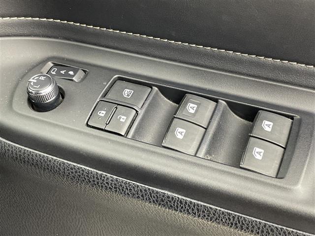 エスクァイア Ｇｉ　純正ナビ　両側電動スライドドア　クルーズコントロール　ハーフレザーシート　ウッドコンビステア　前席シートヒーター　衝突被害軽減ブレーキ　レーンキープアシスト　ＥＴＣ　ＬＥＤ　オートハイビーム　禁煙（22枚目）