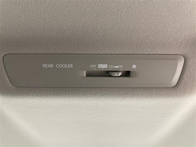 エスクァイア Ｇｉ　純正ナビ　両側電動スライドドア　クルーズコントロール　ハーフレザーシート　ウッドコンビステア　前席シートヒーター　衝突被害軽減ブレーキ　レーンキープアシスト　ＥＴＣ　ＬＥＤ　オートハイビーム　禁煙（26枚目）