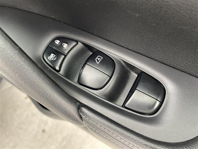 エクストレイル 20X エマージェンシーブレーキパッケージ 純正ナビ 全周囲カメラ 衝突被害軽減ブレーキ 前席シートヒーター クリアランスソナー ダウンヒルアシスト BSM クルーズコントロール レーンキープアシスト ドラレコ ビルトインETC LED 禁煙車(23枚目)