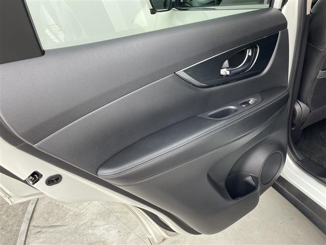 エクストレイル 20X エマージェンシーブレーキパッケージ 純正ナビ 全周囲カメラ 衝突被害軽減ブレーキ 前席シートヒーター クリアランスソナー ダウンヒルアシスト BSM クルーズコントロール レーンキープアシスト ドラレコ ビルトインETC LED 禁煙車(40枚目)