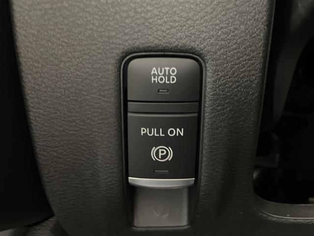 セレナ e-パワー ハイウェイスターV 登録済未使用車 純正12.3型ナビ 純正11型後席モニター 両側電動スライドドア プロパイロット ワイヤレス充電 全周囲カメラ デジタルインナーミラー BMS レーンキープアシスト ETC 禁煙車(10枚目)