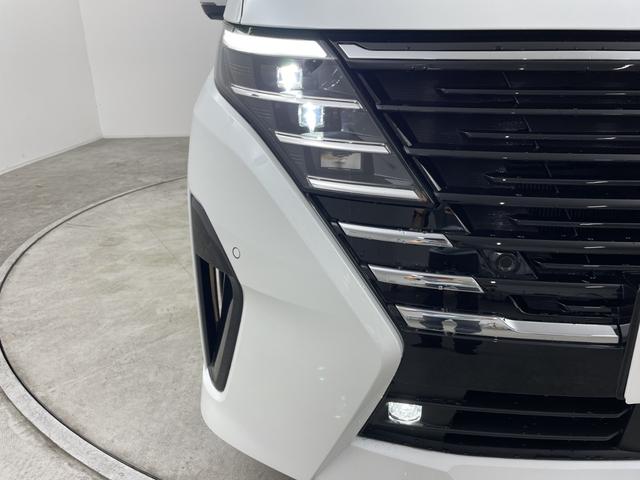 セレナ e-パワー ハイウェイスターV 登録済未使用車 純正12.3型ナビ 純正11型後席モニター 両側電動スライドドア プロパイロット ワイヤレス充電 全周囲カメラ デジタルインナーミラー BMS レーンキープアシスト ETC 禁煙車(52枚目)