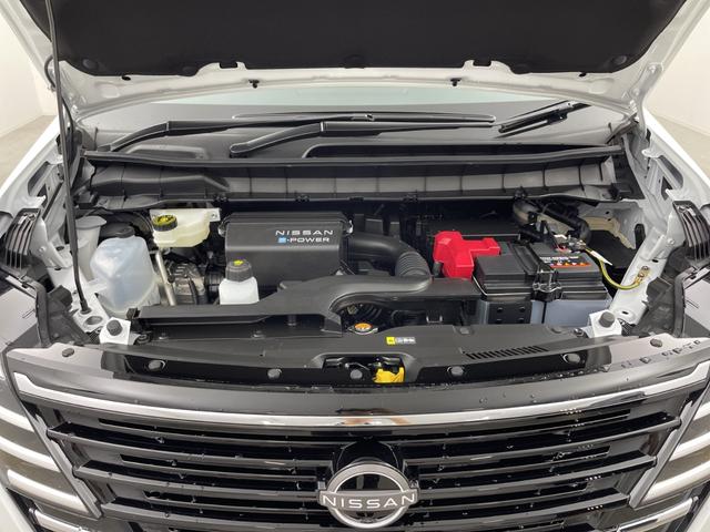 セレナ e-パワー ハイウェイスターV 登録済未使用車 純正12.3型ナビ 純正11型後席モニター 両側電動スライドドア プロパイロット ワイヤレス充電 全周囲カメラ デジタルインナーミラー BMS レーンキープアシスト ETC 禁煙車(78枚目)