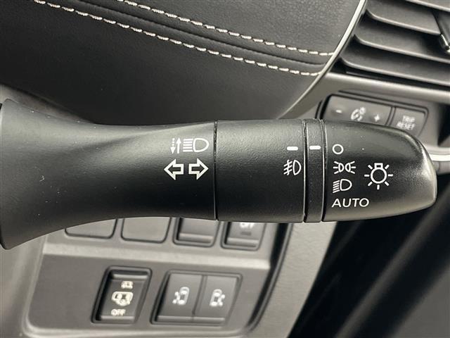 セレナ ハイウェイスター 純正11型後席モニター 純正9型ナビ フルセグTV 全周囲カメラ デジタルインナーミラー アダプティブクルーズコントロール 衝突被害軽減システム 両側電動スライドドア 電動パーキング ETC 禁煙車(22枚目)