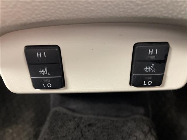 シエンタ G モデリスタエアロ ナビ バックカメラ 両側電動スライドドア 衝突被害軽減ブレーキ プリクラッシュセーフティ レーンキープアシスト オートハイビーム フォグ フルセグTV スマートキー 禁煙車(11枚目)