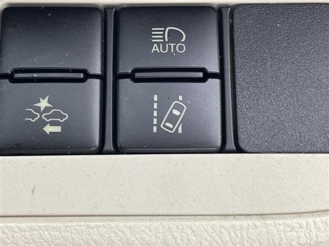 シエンタ G モデリスタエアロ ナビ バックカメラ 両側電動スライドドア 衝突被害軽減ブレーキ プリクラッシュセーフティ レーンキープアシスト オートハイビーム フォグ フルセグTV スマートキー 禁煙車(18枚目)