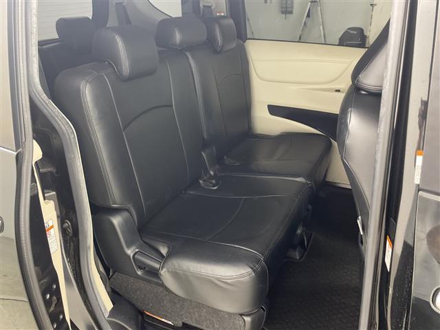 シエンタ G モデリスタエアロ ナビ バックカメラ 両側電動スライドドア 衝突被害軽減ブレーキ プリクラッシュセーフティ レーンキープアシスト オートハイビーム フォグ フルセグTV スマートキー 禁煙車(32枚目)