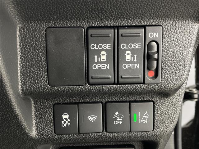 フリード G・ホンダセンシング 社外7型ナビ フルセグTV 衝突被害軽減システム 両側電動スライドドア ハーフレザーシート ステアリングスイッチ クルーズコントロール 横滑り防止機能 LEDライト ビルトインETC スマートキー(10枚目)