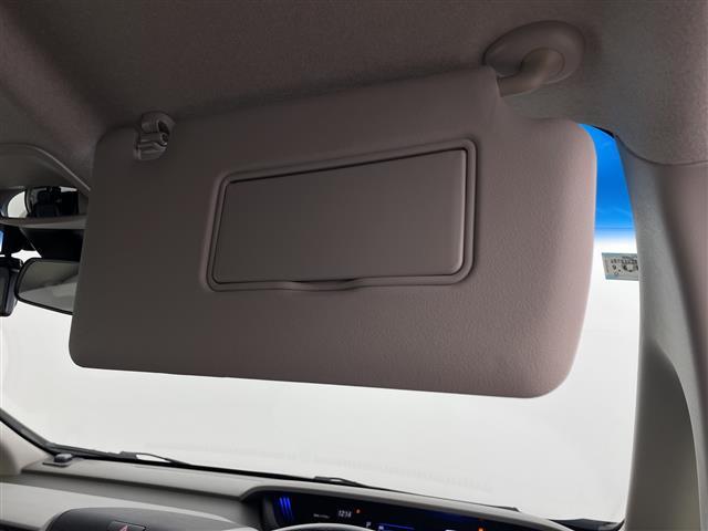 フリード G・ホンダセンシング 社外7型ナビ フルセグTV 衝突被害軽減システム 両側電動スライドドア ハーフレザーシート ステアリングスイッチ クルーズコントロール 横滑り防止機能 LEDライト ビルトインETC スマートキー(27枚目)