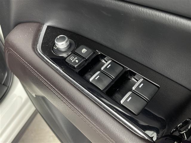 CX-5 XD エクスクルーシブモード 純正9型ナビ フルセグTV 全周囲カメラ 衝突被害軽減システム アダクティブクルーズコントロール BOSEプレミアムサウンド ステアリングヒーター 電動リアゲート ブラインドスポットモニター 禁煙車(16枚目)