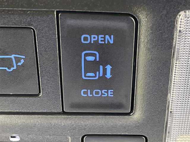 ヴォクシー ハイブリッドS-Z モデリスタエアロ 快適利便パッケージ ユニバーサルステップ 純正14型後席モニター 純正10.5型ナビ 電動リアゲート ステアリングヒーター 両側電動スライドドア ビルトインETC2.0 禁煙車(14枚目)