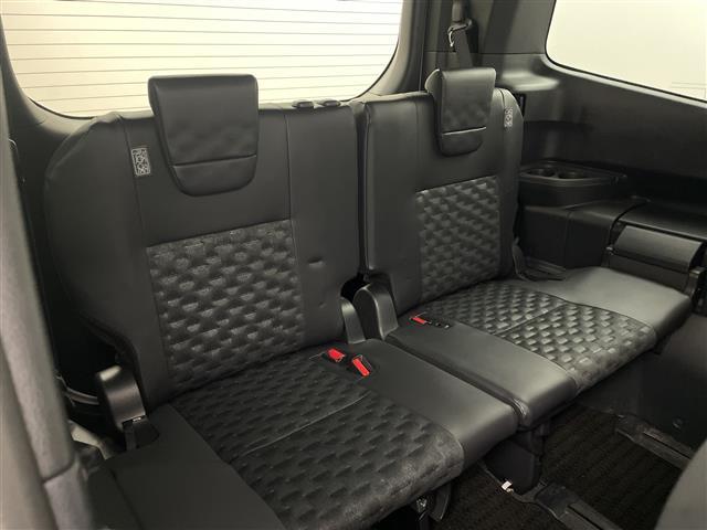 ヴォクシー ハイブリッドS-Z モデリスタエアロ 快適利便パッケージ ユニバーサルステップ 純正14型後席モニター 純正10.5型ナビ 電動リアゲート ステアリングヒーター 両側電動スライドドア ビルトインETC2.0 禁煙車(33枚目)