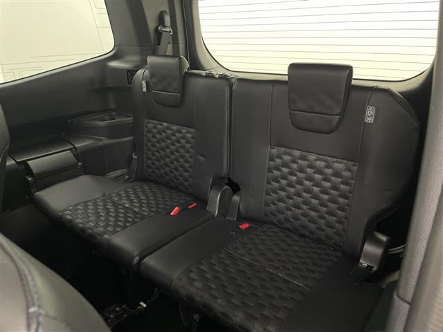 ヴォクシー ハイブリッドS-Z モデリスタエアロ 快適利便パッケージ ユニバーサルステップ 純正14型後席モニター 純正10.5型ナビ 電動リアゲート ステアリングヒーター 両側電動スライドドア ビルトインETC2.0 禁煙車(37枚目)