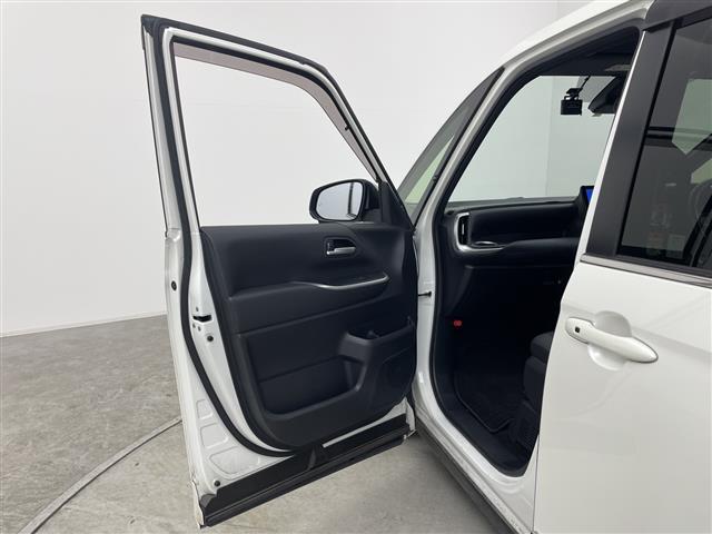 ヴォクシー ハイブリッドS-Z モデリスタエアロ 快適利便パッケージ ユニバーサルステップ 純正14型後席モニター 純正10.5型ナビ 電動リアゲート ステアリングヒーター 両側電動スライドドア ビルトインETC2.0 禁煙車(40枚目)