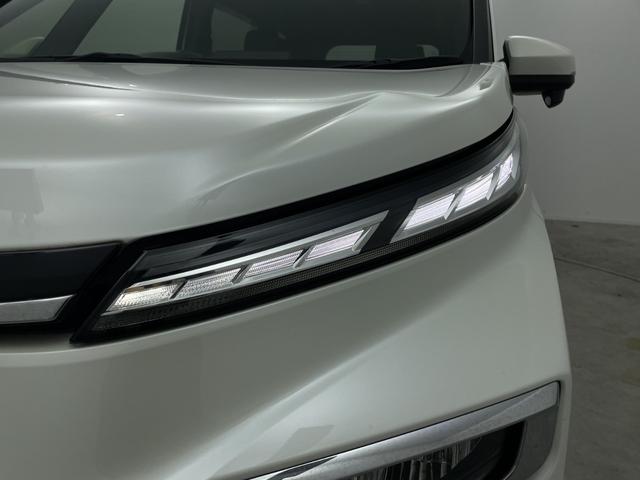 ヴォクシー ハイブリッドS-Z モデリスタエアロ 快適利便パッケージ ユニバーサルステップ 純正14型後席モニター 純正10.5型ナビ 電動リアゲート ステアリングヒーター 両側電動スライドドア ビルトインETC2.0 禁煙車(61枚目)