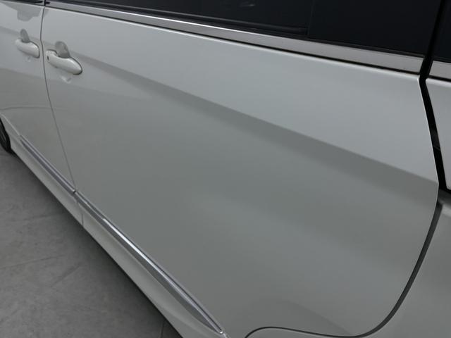 ヴォクシー ハイブリッドS-Z モデリスタエアロ 快適利便パッケージ ユニバーサルステップ 純正14型後席モニター 純正10.5型ナビ 電動リアゲート ステアリングヒーター 両側電動スライドドア ビルトインETC2.0 禁煙車(66枚目)