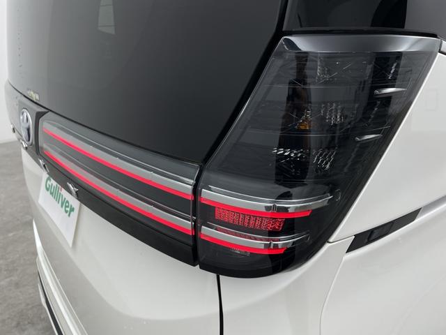 ヴォクシー ハイブリッドS-Z モデリスタエアロ 快適利便パッケージ ユニバーサルステップ 純正14型後席モニター 純正10.5型ナビ 電動リアゲート ステアリングヒーター 両側電動スライドドア ビルトインETC2.0 禁煙車(68枚目)