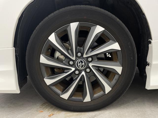 ヴォクシー ハイブリッドS-Z モデリスタエアロ 快適利便パッケージ ユニバーサルステップ 純正14型後席モニター 純正10.5型ナビ 電動リアゲート ステアリングヒーター 両側電動スライドドア ビルトインETC2.0 禁煙車(71枚目)