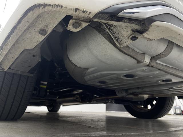 ヴォクシー ハイブリッドS-Z モデリスタエアロ 快適利便パッケージ ユニバーサルステップ 純正14型後席モニター 純正10.5型ナビ 電動リアゲート ステアリングヒーター 両側電動スライドドア ビルトインETC2.0 禁煙車(74枚目)