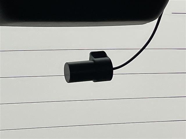 フリード G ジャストセレクション 社外7型ナビ フルセグTV バックカメラ 両側電動スライドドア 横滑り防止機能 ステアリングスイッチ オートエアコン HIDオートライト 純正フロアマット 前後ドライブレコーダー ビルトインETC(11枚目)