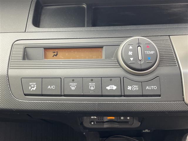 フリード G ジャストセレクション 社外7型ナビ フルセグTV バックカメラ 両側電動スライドドア 横滑り防止機能 ステアリングスイッチ オートエアコン HIDオートライト 純正フロアマット 前後ドライブレコーダー ビルトインETC(19枚目)