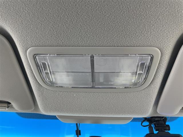 フリード G ジャストセレクション 社外7型ナビ フルセグTV バックカメラ 両側電動スライドドア 横滑り防止機能 ステアリングスイッチ オートエアコン HIDオートライト 純正フロアマット 前後ドライブレコーダー ビルトインETC(25枚目)