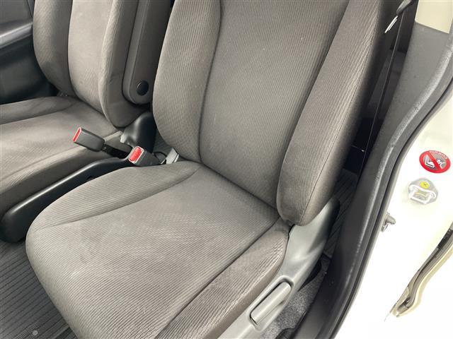 フリード G ジャストセレクション 社外7型ナビ フルセグTV バックカメラ 両側電動スライドドア 横滑り防止機能 ステアリングスイッチ オートエアコン HIDオートライト 純正フロアマット 前後ドライブレコーダー ビルトインETC(35枚目)