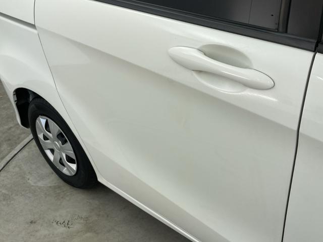 フリード G ジャストセレクション 社外7型ナビ フルセグTV バックカメラ 両側電動スライドドア 横滑り防止機能 ステアリングスイッチ オートエアコン HIDオートライト 純正フロアマット 前後ドライブレコーダー ビルトインETC(55枚目)