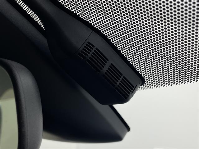 ノア ハイブリッドX 社外7型ナビ フルセグTV 社外12型後部席モニター 片側電動スライドドア 衝突被害軽減システム プッシュスタート ステアリングスイッチ オートエアコン 純正15アルミホイール ETC 禁煙車(22枚目)