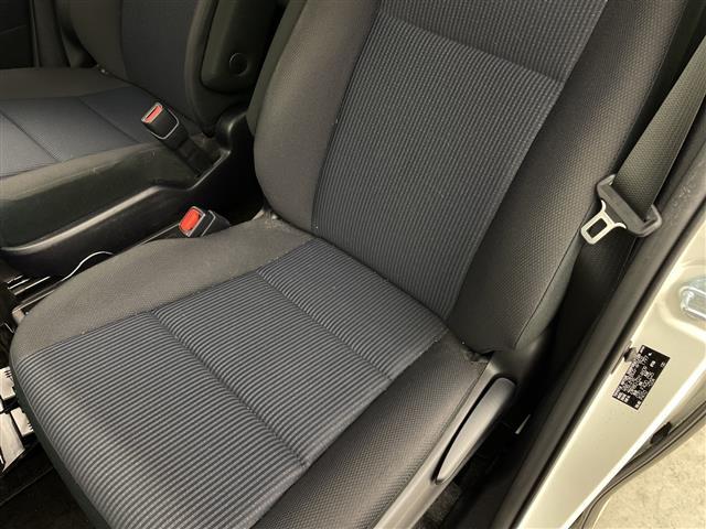 ノア ハイブリッドX 社外7型ナビ フルセグTV 社外12型後部席モニター 片側電動スライドドア 衝突被害軽減システム プッシュスタート ステアリングスイッチ オートエアコン 純正15アルミホイール ETC 禁煙車(29枚目)