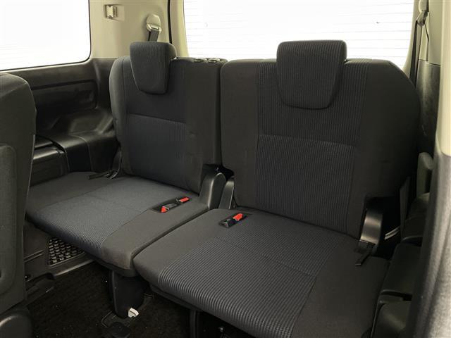 ノア ハイブリッドX 社外7型ナビ フルセグTV 社外12型後部席モニター 片側電動スライドドア 衝突被害軽減システム プッシュスタート ステアリングスイッチ オートエアコン 純正15アルミホイール ETC 禁煙車(31枚目)