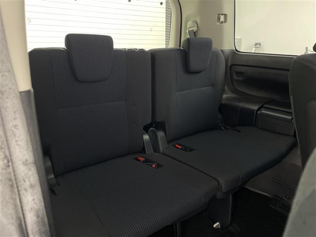 ノア ハイブリッドX 社外7型ナビ フルセグTV 社外12型後部席モニター 片側電動スライドドア 衝突被害軽減システム プッシュスタート ステアリングスイッチ オートエアコン 純正15アルミホイール ETC 禁煙車(32枚目)