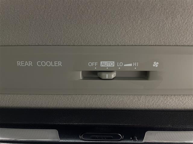 ノア ハイブリッドX 社外7型ナビ フルセグTV 社外12型後部席モニター 片側電動スライドドア 衝突被害軽減システム プッシュスタート ステアリングスイッチ オートエアコン 純正15アルミホイール ETC 禁煙車(34枚目)