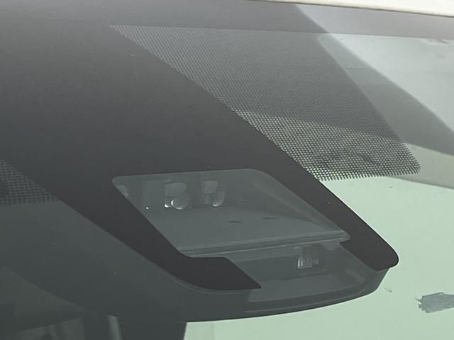 ノア ハイブリッドX 社外7型ナビ フルセグTV 社外12型後部席モニター 片側電動スライドドア 衝突被害軽減システム プッシュスタート ステアリングスイッチ オートエアコン 純正15アルミホイール ETC 禁煙車(45枚目)