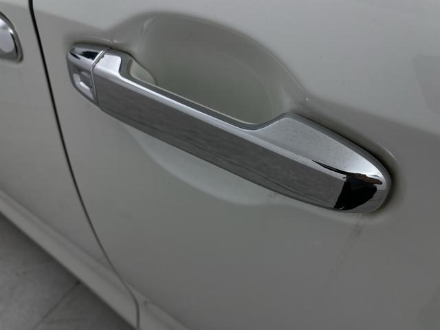 ノア ハイブリッドX 社外7型ナビ フルセグTV 社外12型後部席モニター 片側電動スライドドア 衝突被害軽減システム プッシュスタート ステアリングスイッチ オートエアコン 純正15アルミホイール ETC 禁煙車(69枚目)